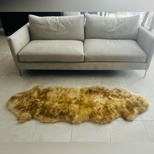 Sheep skin rug